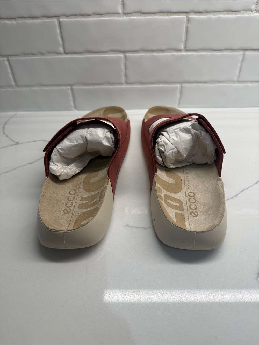 ECCO Cozmo Sandals - Picture 4 of 8